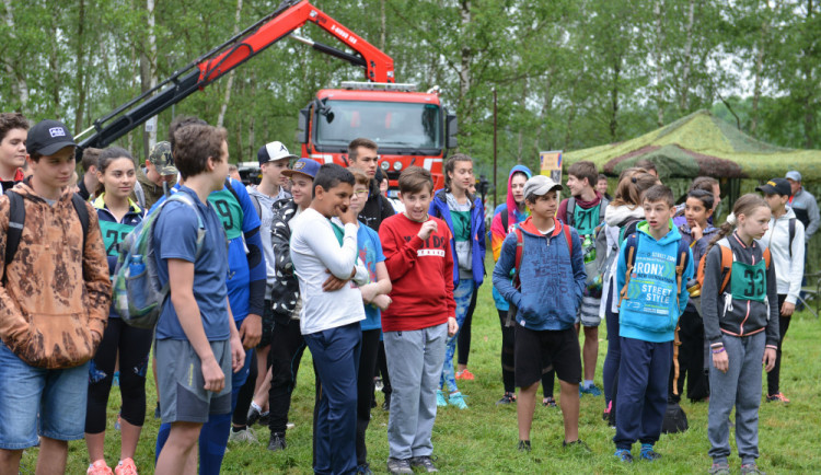 Žákovský běžecký závod okolo Kristýny. Fandit přijel i hejtman Martin Půta