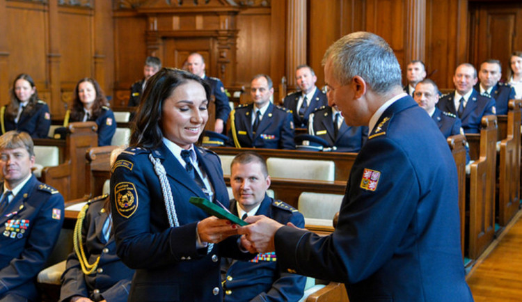 Hasiči dostali medaile.