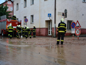Hanychovská ulice po lijáku.