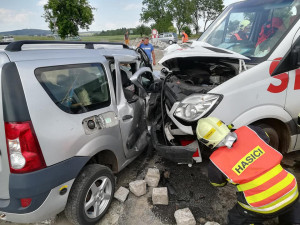 Nehoda u odbočky na Dolní Řasnici.