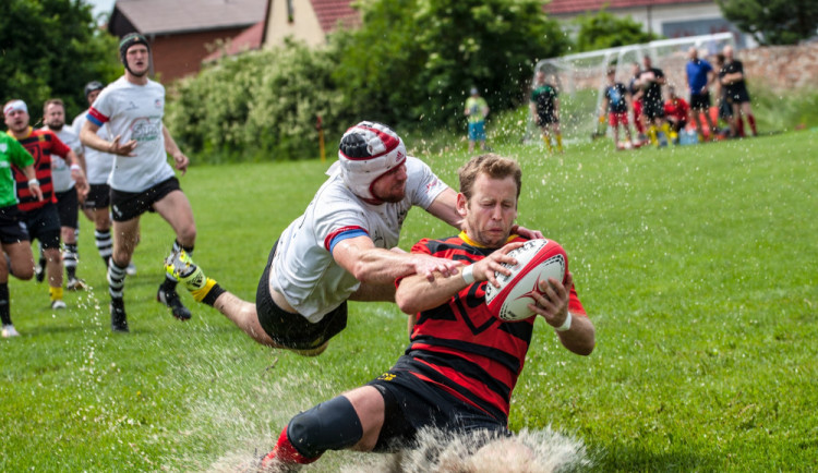 FOTO: Budějčtí rugbisté uštědřili Rakovníku debakl. Vyhráli 79:5
