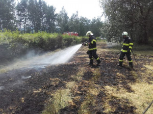 FOTO: Přibývá požárů ze sucha. Hořelo na Kristýně i u Doks