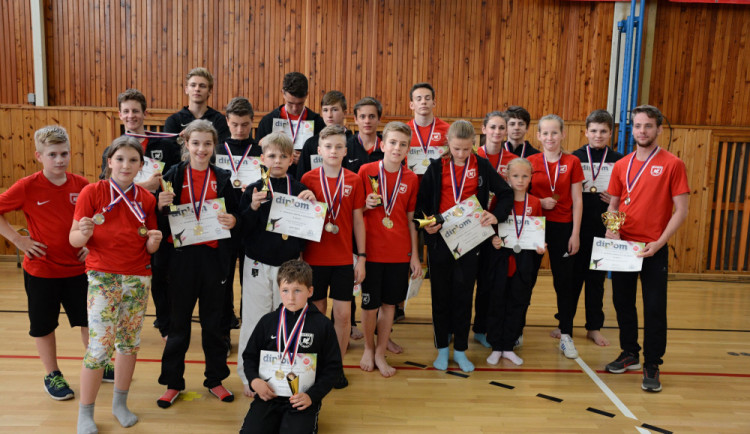 Gryf a jeho 23 medailí.