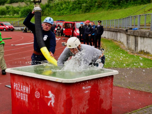 FOTO: V krajské hasičské soutěži neměl tým z Liberce konkurenci