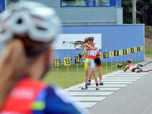 Nejprve závodili žáci a dorostenci.