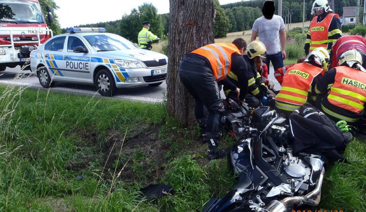 Nehoda motorkáře v Albrechticích.