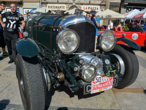 Veterány před radnicí