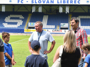 Lidé se podívali na plochu