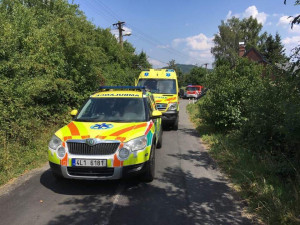 Zraněného odvezla sanitka