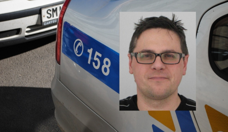 Policie pátrá po tomto muži.