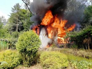 Požár včelína.