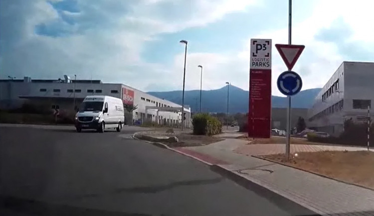 Dodávka v protisměru