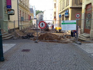 Dolní částí Lidické ulice neprojdete. Začala rekonstrukce mostu