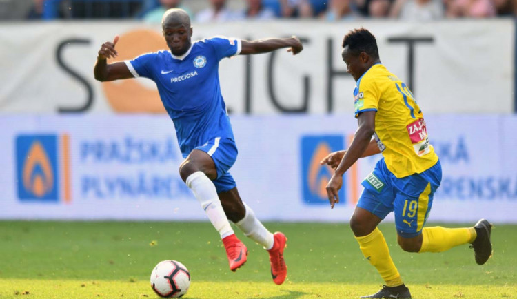 Kamso Mara měl autonehodu.