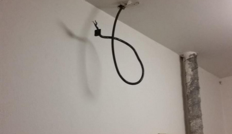 Zloděj ukradl kameru, ta ho natočila a usvědčila.