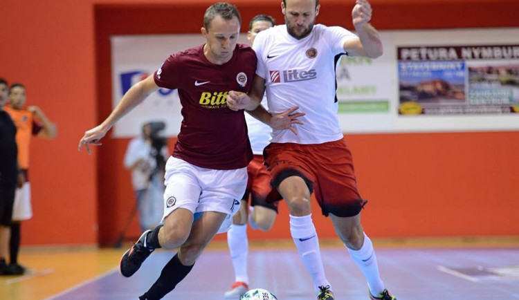 Tvrdá lekce. Futsalový Zlej Sen si z ligové premiéry odvezl třináct gólů