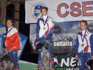 Úspěch na ME, Švecová je na snímku první zleva