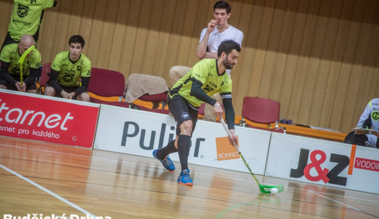 SPORTOVNÍ TAHÁK: Nováček se postaví favoritovi. Štíři zahajují první ligu s Black Angels