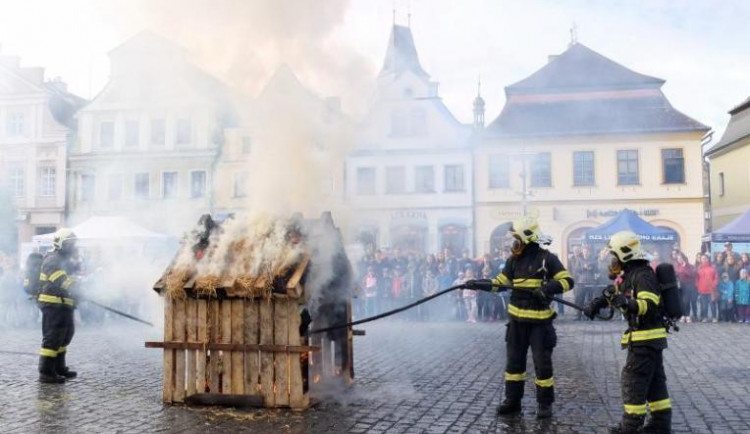 Frýdlantští hasiči slaví 150 let. Městem projede spanilá jízda