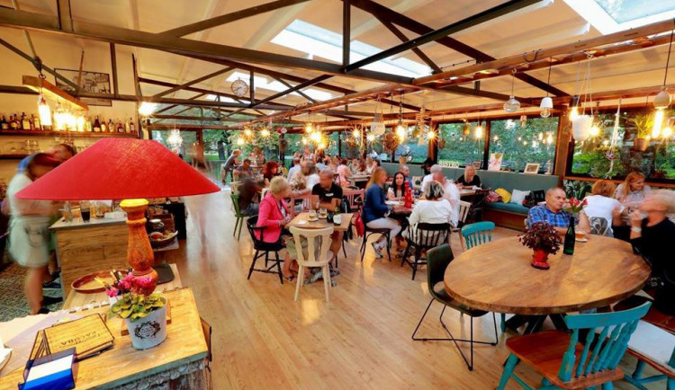 Publikum budějcké Paluby bude bavit Aleš Háma