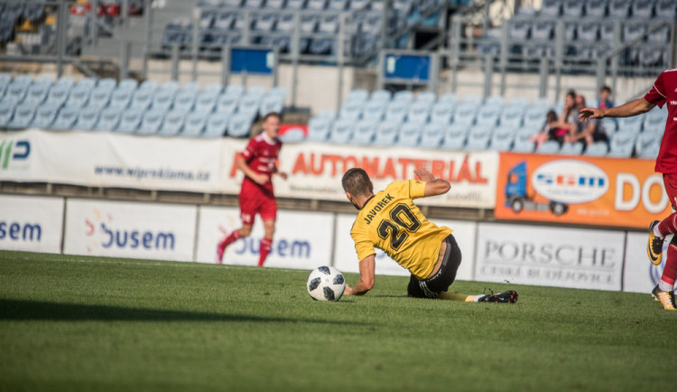 SPORTOVNÍ TAHÁK: Dynamo zaútočí na páté domácí vítězství. Proti budou Vítkovice