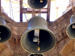V zemi se dnes večer rozezvoní zvony jako symboly míru