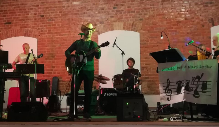 Hudební zábava Na Suché