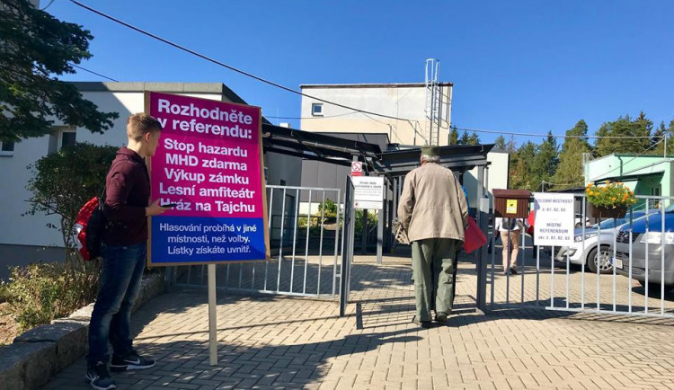 Liberecké referendum je neplatné. Přišlo necelých patnáct procent voličů