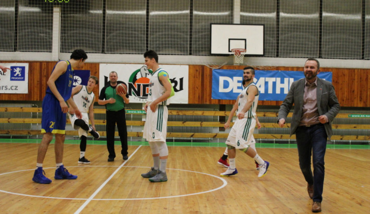 Kondoři se vrací do mužského basketbalu.