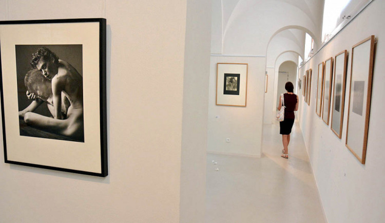 Vznik Československa připomíná v liberecké galerii speciální výstava Plus – Minus