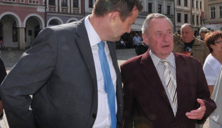 Luboš Příhoda s hejtmanem Půtou v roce 2013.