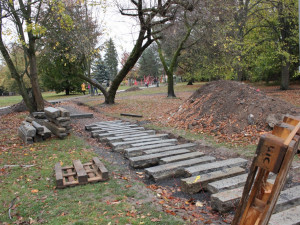 Rekonstrukce městského parku nabrala zpoždění, dokončena bude příští rok