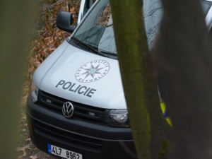 V korytě Nisy ležela mrtvola.