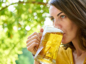 Čeští pivaři jsou letos střidmější, týdně vypijí o půllitr méně