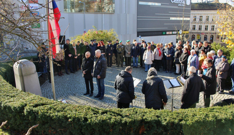 Uctění památky obětem komunismu v Jablonci