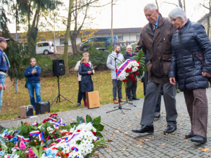 Připomínka listopadových událostí v Liberci.