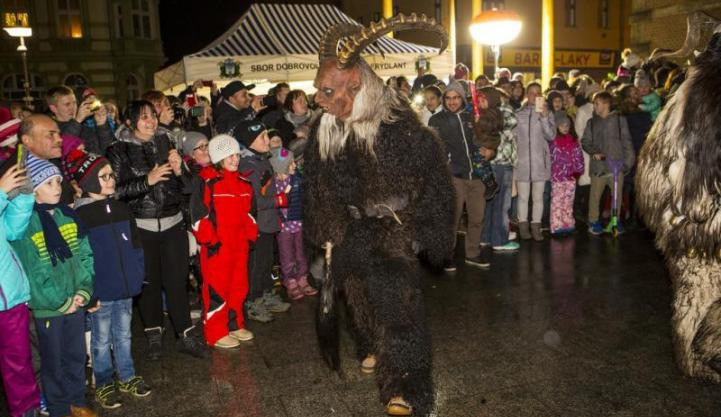 Krampus čerti ve Frýdlantě.