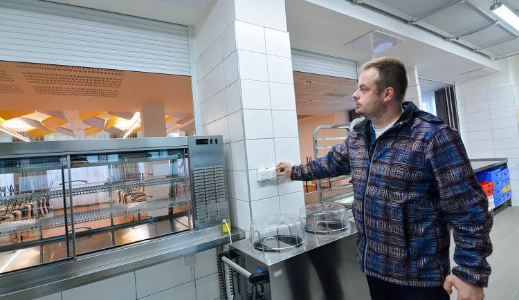 Nová kuchyň ZŠ Švermova.