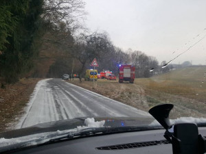 U Bílého kostela havaroval osobní automobil.