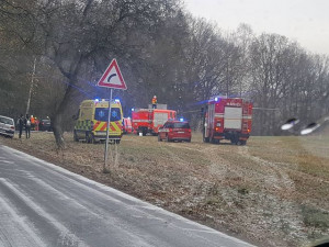 U Bílého kostela havaroval osobní automobil.