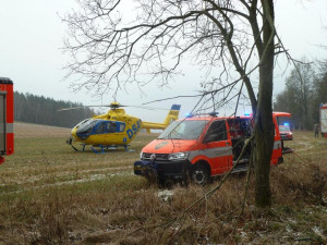 U Bílého kostela havaroval osobní automobil.
