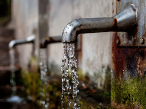 Cena vody se v příštím roce zvýší, naštěstí jen o necelou korunu