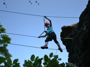 V těchto místech by měla být 15 metrů dlouhá Barmská lávka