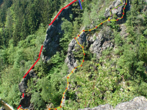 Nová trasa na Vondí bráně je vyznačena žlutou barvou