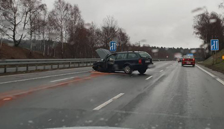 Havárie osobního automobilu u Jeřmanic