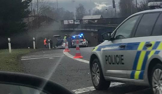 Nehoda osobního automobilu v Liberci