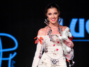 Klára Nechanická na letošní přehlídce Made in Jablonec