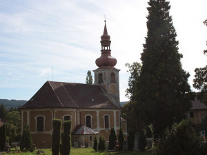 Kraj podpoří obnovu kostela v Jindřichovicích, areálu zámku Vartemberk i poutního areálu