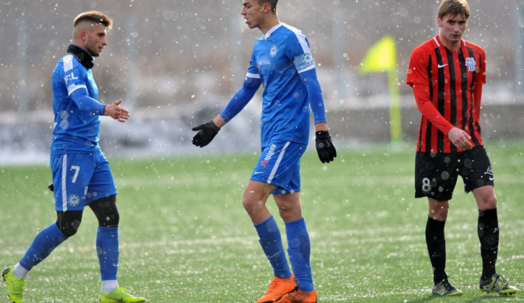 Petar Musa (vpravo) v prvním utkání za Slovan nastřílel hattrick.