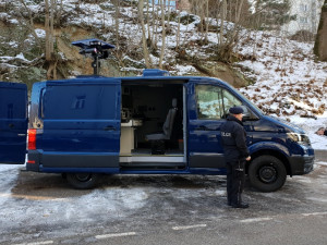 Policisté mají nové auto s termovizí. Rozezná i obličej, pomoci může s pátráním po pohřešovaných